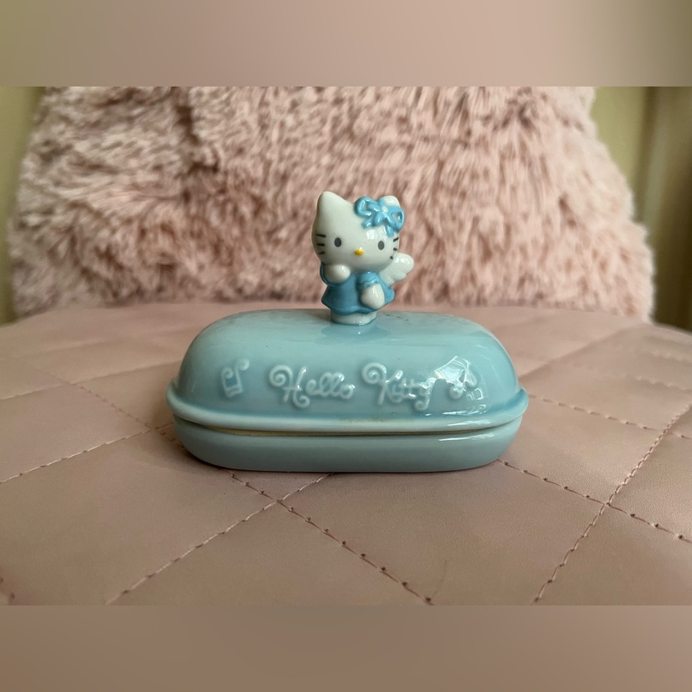 Sanrio Hello Kitty NWT Vintage Baby Blue Angel Porcelain Contact Lens Holder🩵